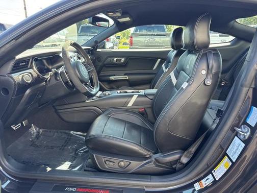 2022 Ford Shelby GT500 Base