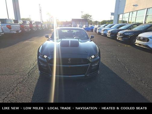 2022 Ford Shelby GT500 Base