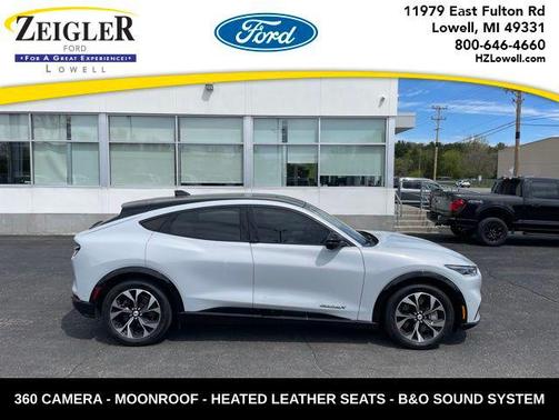 Space White Metallic 2023 Ford Mustang Mach-E Premium