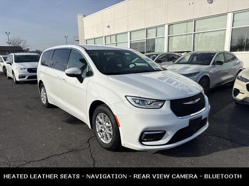 2023 Chrysler Pacifica Touring L
