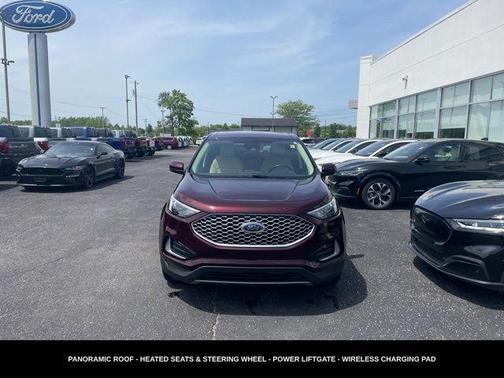 Burgundy Velvet Metallic Tinted Clearcoat 2023 Ford Edge SEL