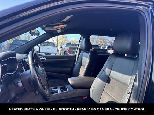 Diamond Black Crystal Pearlcoat 2021 Jeep Grand Cherokee Laredo