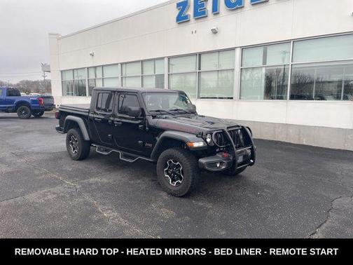 Black Clearcoat 2022 Jeep Gladiator Rubicon