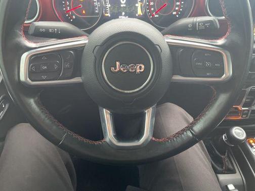 Black Clearcoat 2022 Jeep Gladiator Rubicon