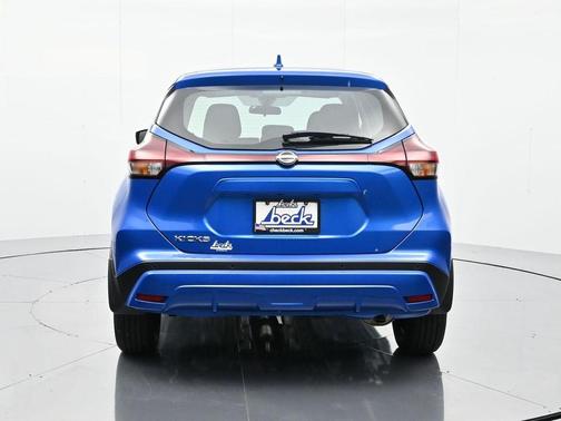 2025 Nissan Kicks S
