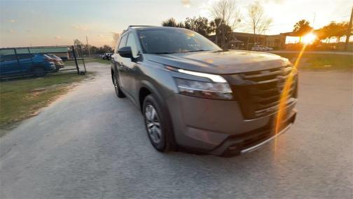 2023 Nissan Pathfinder SL 4WD