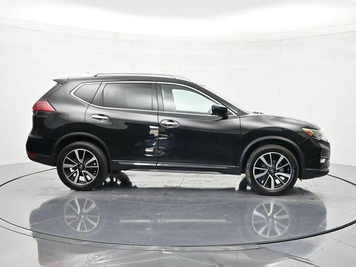 Magnetic Black Pearl 2019 Nissan Rogue SL
