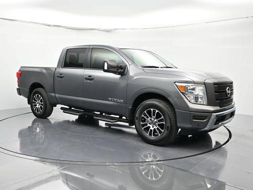 2024 Nissan Titan SV