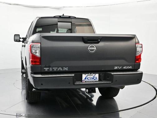 2024 Nissan Titan SV