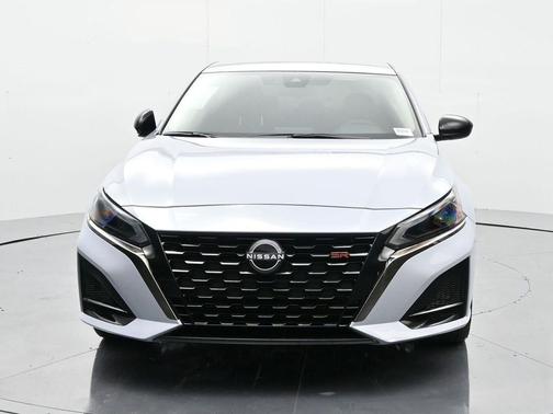 2025 Nissan Altima SR FWD