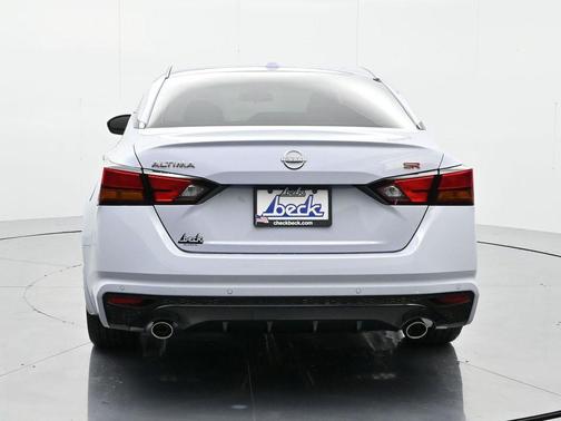 2025 Nissan Altima SR FWD