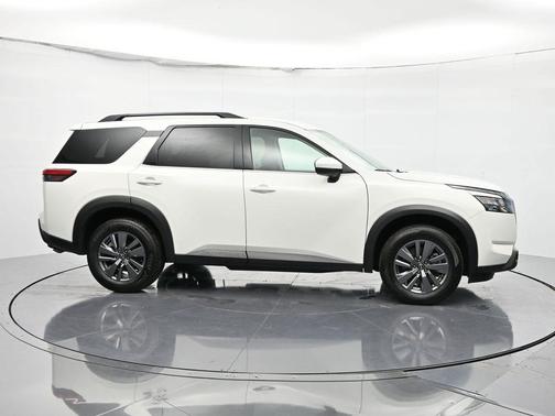 2025 Nissan Pathfinder SV FWD