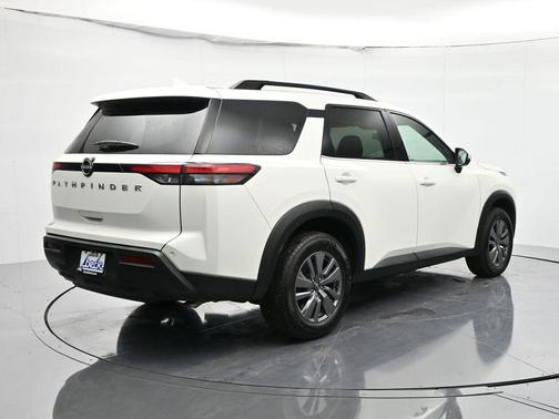 2025 Nissan Pathfinder SV FWD