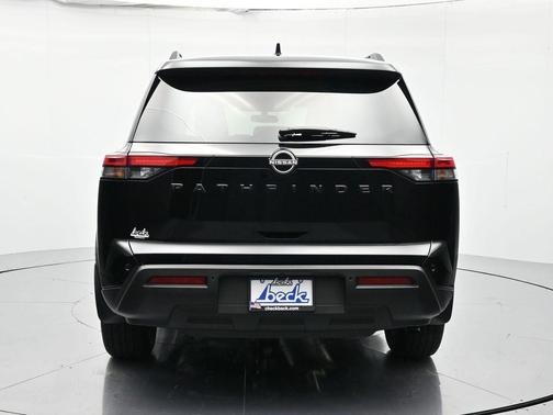 2025 Nissan Pathfinder SV FWD