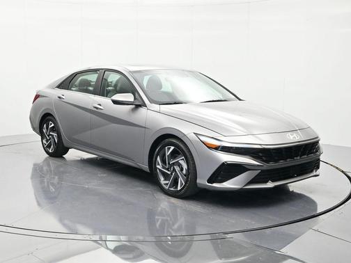 Fluid Metal 2025 Hyundai ELANTRA Limited