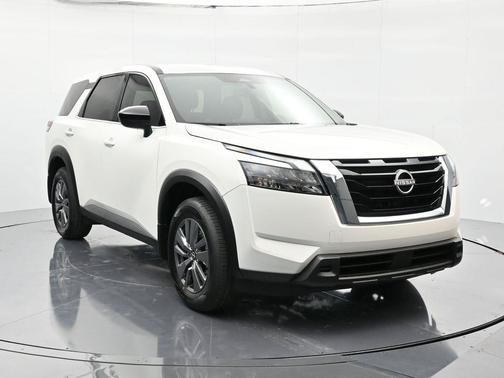 2025 Nissan Pathfinder S FWD
