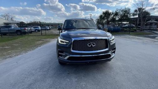 2022 INFINITI QX80 Luxe