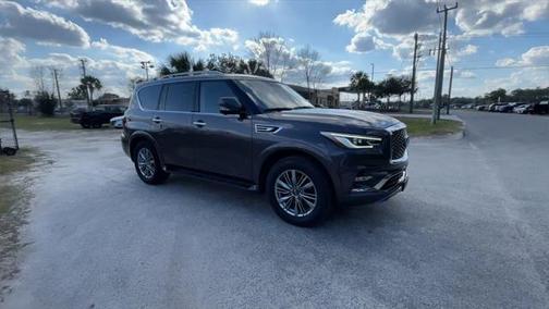 2022 INFINITI QX80 Luxe