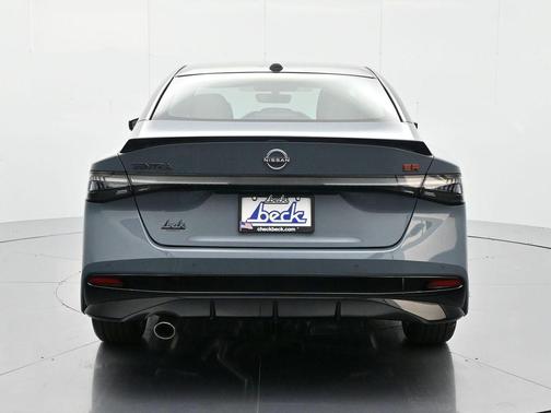 Atlantic Gray Metallic/Super Black 2026 Nissan Sentra SR