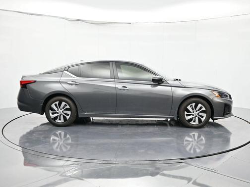 2025 Nissan Altima S FWD