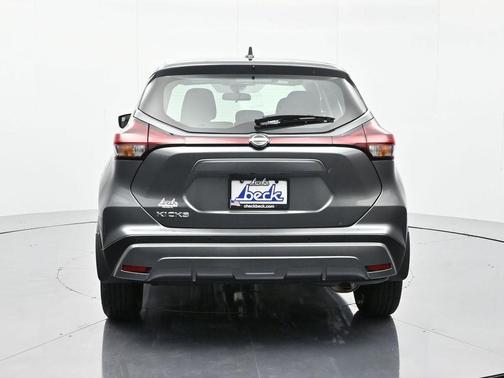 2025 Nissan Kicks S