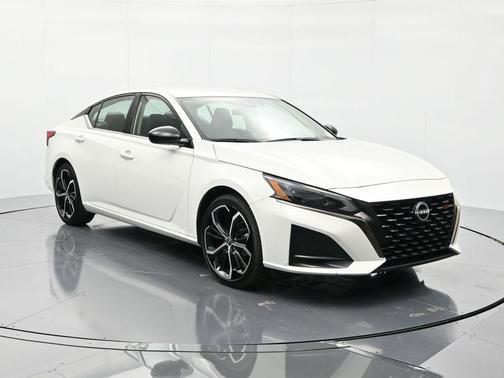 2024 Nissan Altima SR FWD