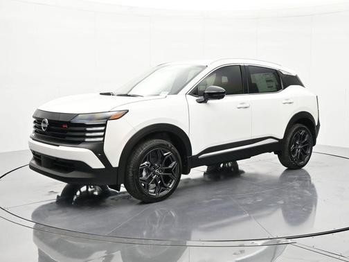 Aspen White Tricoat 2026 Nissan Kicks SR