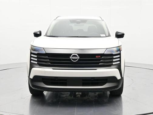 Aspen White Tricoat 2026 Nissan Kicks SR