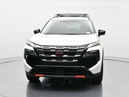 Everest White Pearl Tricoat 2026 Nissan Rogue Rock Creek