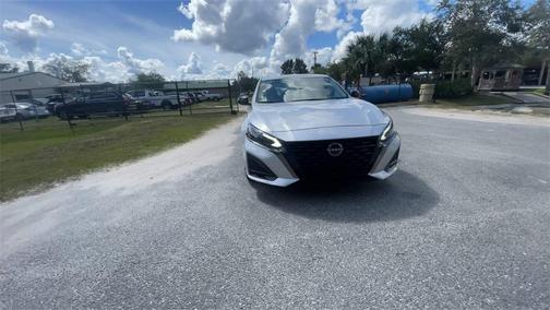2024 Nissan Altima SR FWD