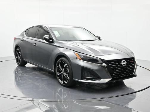 2025 Nissan Altima SR FWD