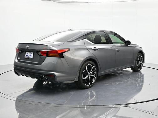 2025 Nissan Altima SR FWD