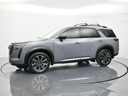 Boulder Gray Pearl 2026 Nissan Pathfinder Platinum