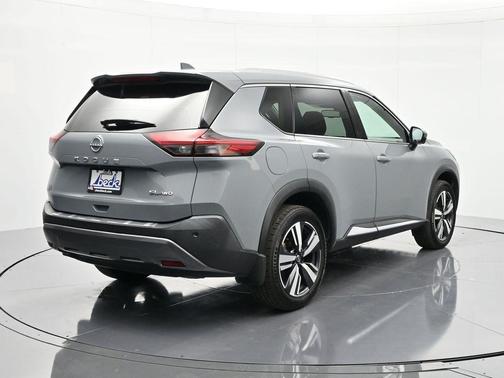 2022 Nissan Rogue SL