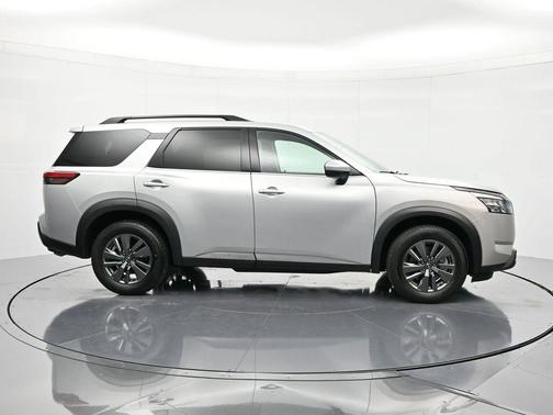 2024 Nissan Pathfinder SV FWD