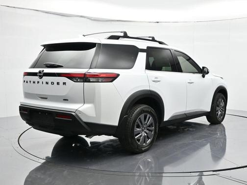 2025 Nissan Pathfinder SV 4WD