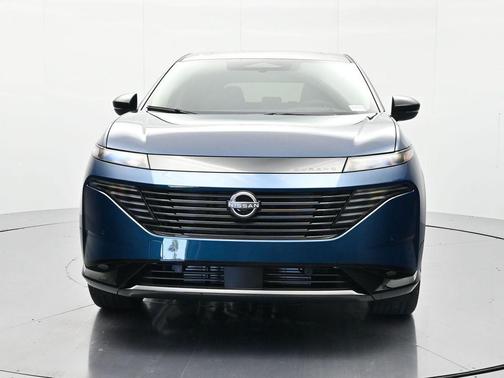 Aurora Blue Pearl Metallic/Super Black 2026 Nissan Murano Platinum