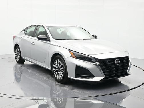 Fresh Powder 2024 Nissan Sentra SV