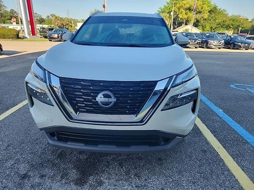 Pearl White 2023 Nissan Rogue SV