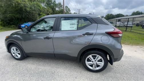 2025 Nissan Kicks S