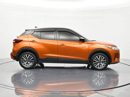 Orange Metallic 2022 Nissan Kicks SV