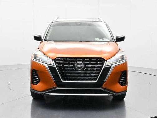 Orange Metallic 2022 Nissan Kicks SV