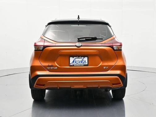 Orange Metallic 2022 Nissan Kicks SV