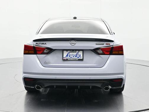 Gray Sky Pearl/Super Black 2026 Nissan Altima SR FWD