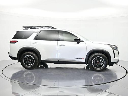 Everest White Pearl Tricoat 2026 Nissan Pathfinder Rock Creek