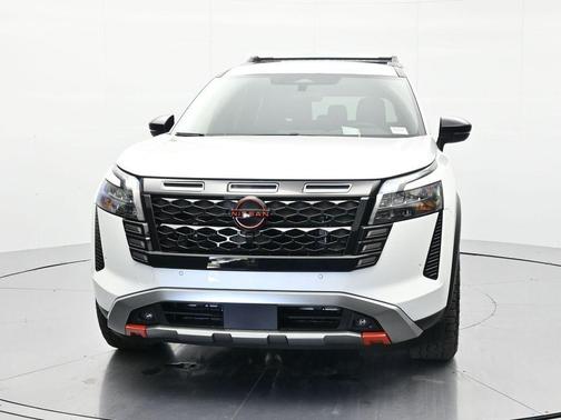 Everest White Pearl Tricoat 2026 Nissan Pathfinder Rock Creek