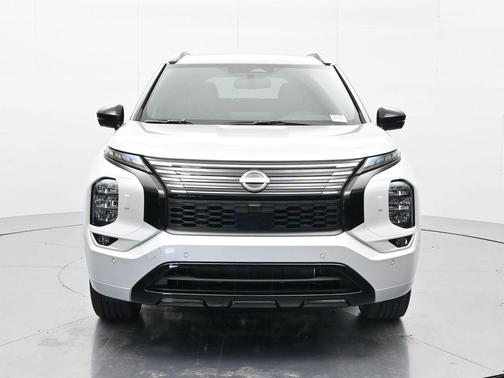 Alpine Frost 2026 Nissan Rogue Platinum