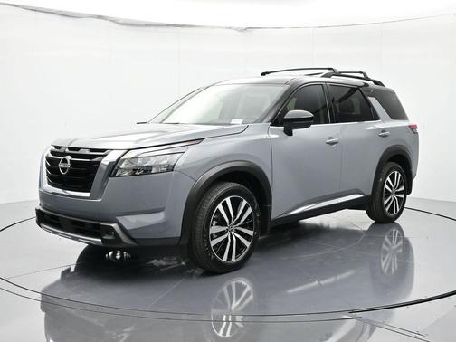 2025 Nissan Pathfinder Platinum 4WD