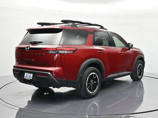 Scarlet 2023 Nissan Pathfinder Rock Creek 4WD