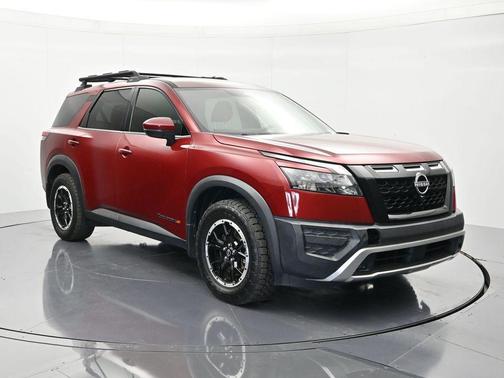 Scarlet 2023 Nissan Pathfinder Rock Creek 4WD